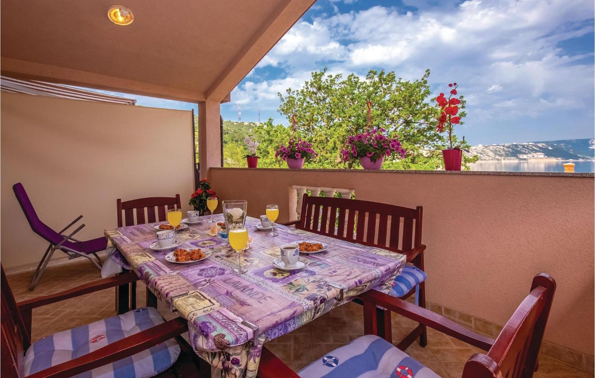1 Bedroom Stunning Apartment In 里耶卡 外观 照片